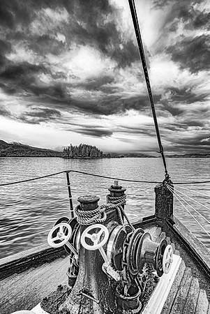 David B Boat Bow & Windlass