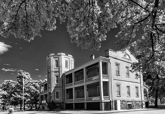MacArthur Military Museum